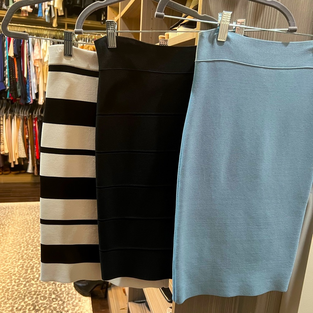BCBGMAXAZRIA XS Bandage Skirts Like New priced for 3 but will take offers for 1